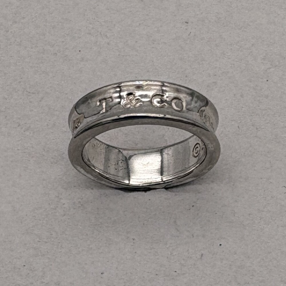 Tiffany & Co. 1837 Medium Concave Band Ring Sterling Silver - Size 7, Gift Set - Picture 9 of 15